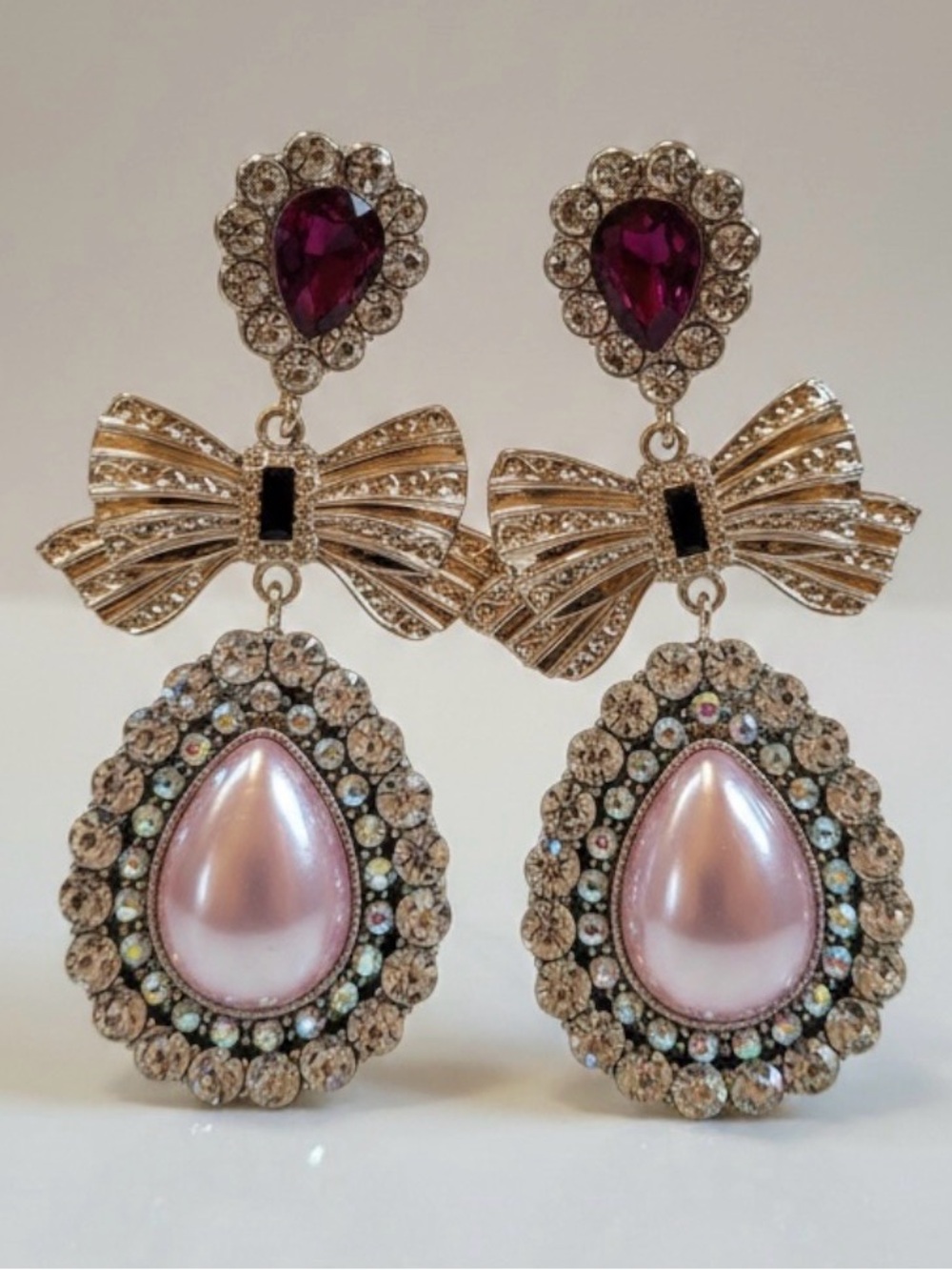Paparazzi "Alluring Aesthetic" Post Earrings NWT